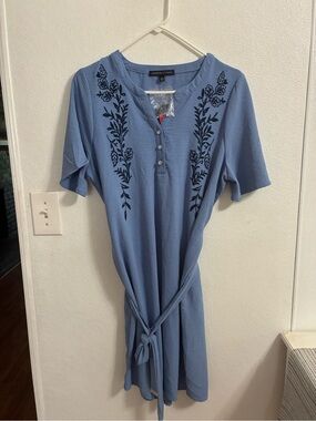 NWT Adrienne Vittadini Light Blue Embroidered Henley Midi Dress M
